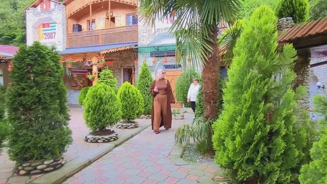 Абхазия/Черниговка чуть не сорвалась в реку 🫣 смотреть онлайн