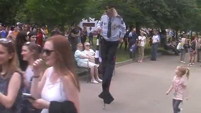 КЛОУН ЮРИК В РОЛИ ПОЛИЦЕЙСКОГО смотреть онлайн