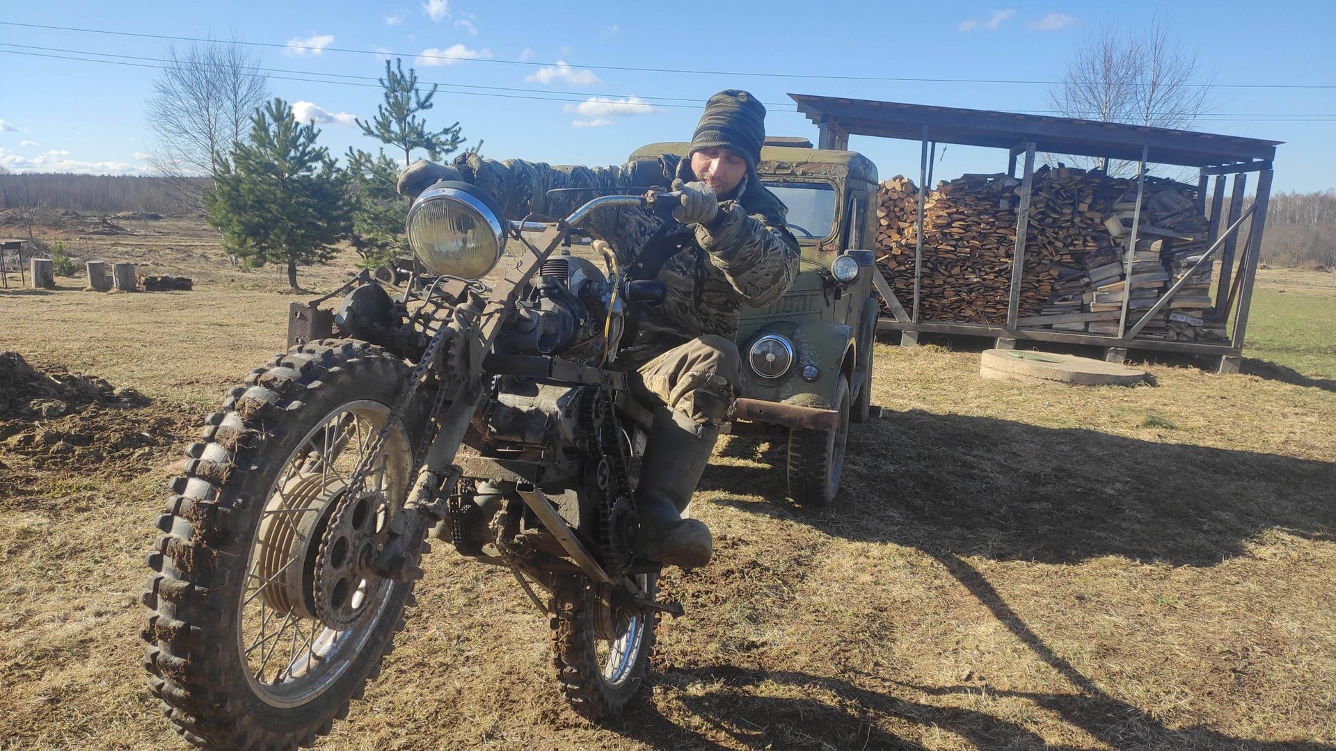 Тест на тягу самодельного полноприводного мотоцикла с двигателем от бензопилы урал смотреть онлайн