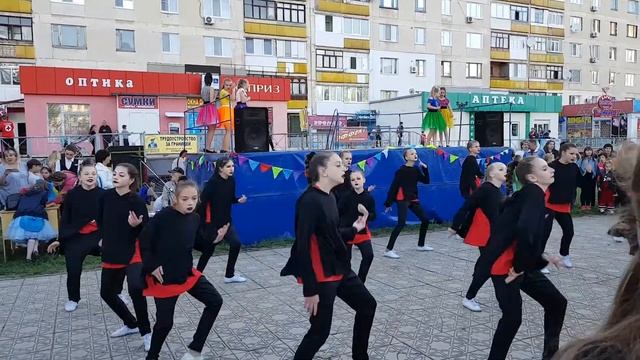 Street Dance на самолете!День защиты детей 01.06.2018г