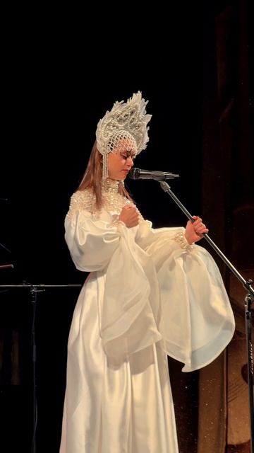 Концерт в Брянске - Родине Арис.
🌟 Арис — Волхова нашего времени. Голос, пробуждающий Память Земли смотреть онлайн