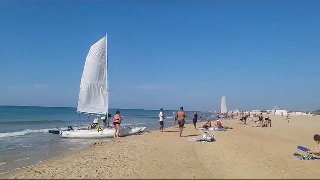 Последние теплые дни сезона 2023 в Витязево