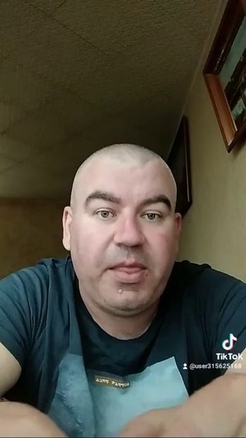 анекдот про Толстого мужика и его достоинство а ещё рюкзак смотреть онлайн