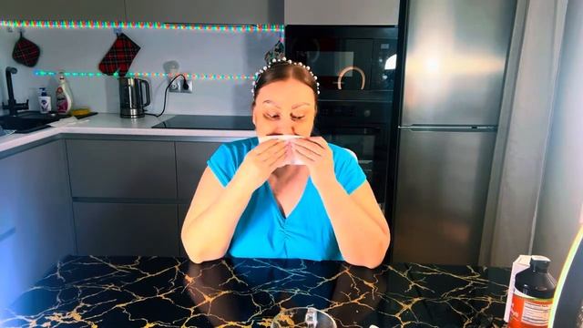 Рябое недоразумение со своей собачонкой оказЦа в Тай, по проторенным дорожкам за баблишком поехало🙄 смотреть онлайн