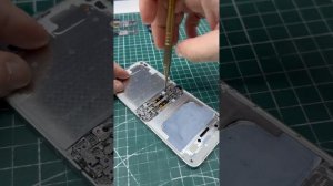Samsung Z Flip 6 замена межплатного шлейфа / Ремонт телефонов