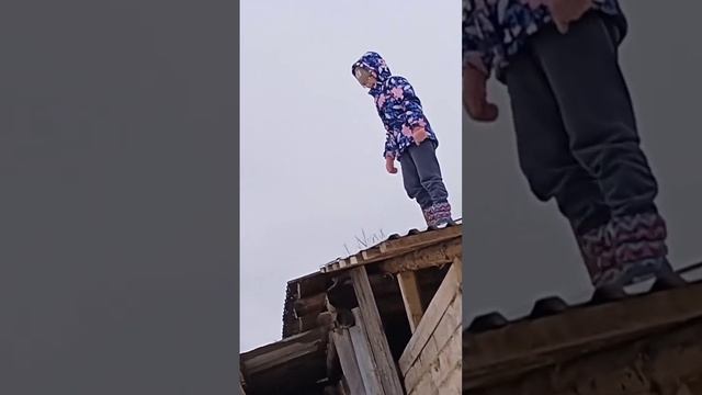 Как русские прыгают с крыши смотреть онлайн