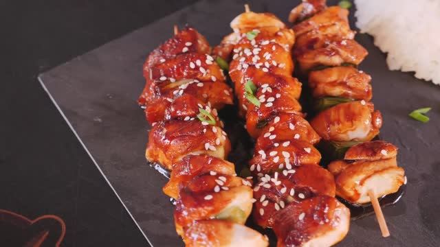 Куриные шашлычки.Быстро, Вкусно, Эффектно и Празднично.