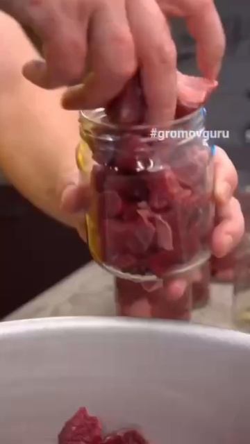 ДОМАШНЯЯ ТУШЕНКА ИЗ ГОВЯДИНЫ. #Кулинарный #Кухня #Еда #Шеф #едимдома #food #eating смотреть онлайн
