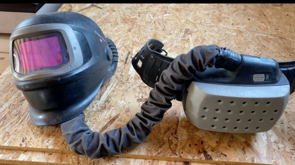 Обзор маски 3M Speedglas 9100XXFX AIR с блоком для очистки воздуха Adflo (Li-lon) от Своего Сварщика