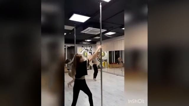 Школа Танцев Киви Дэнс в Коммунарке смотреть онлайн