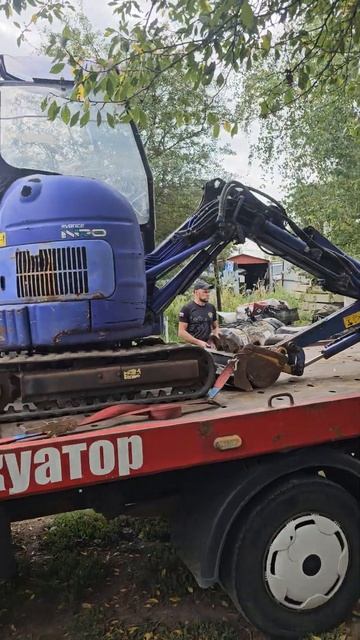 Komatsu PC 10-3  Отправка на Смоленск миниэкскаватор