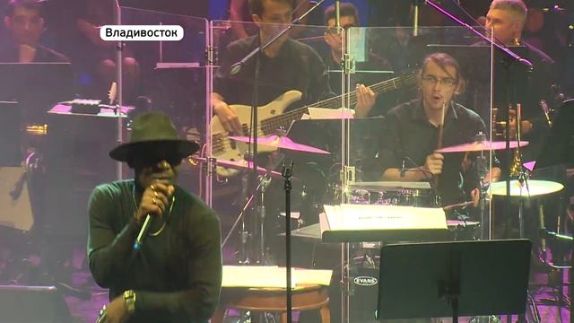 Арсен Мукендзи выступил на сцене Приморской филармонии смотреть онлайн