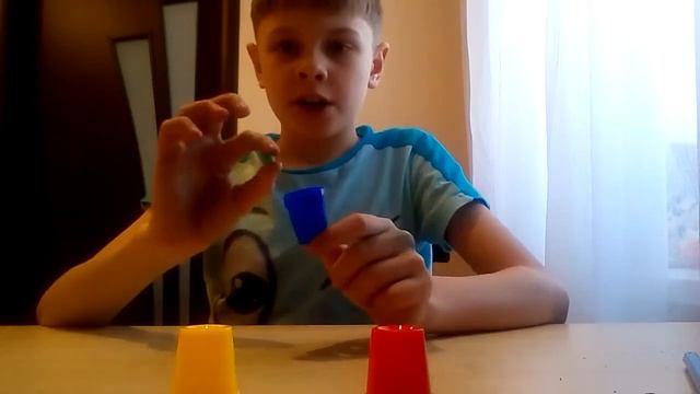 Секрет фокуса шарик сквозь стаканчик смотреть онлайн