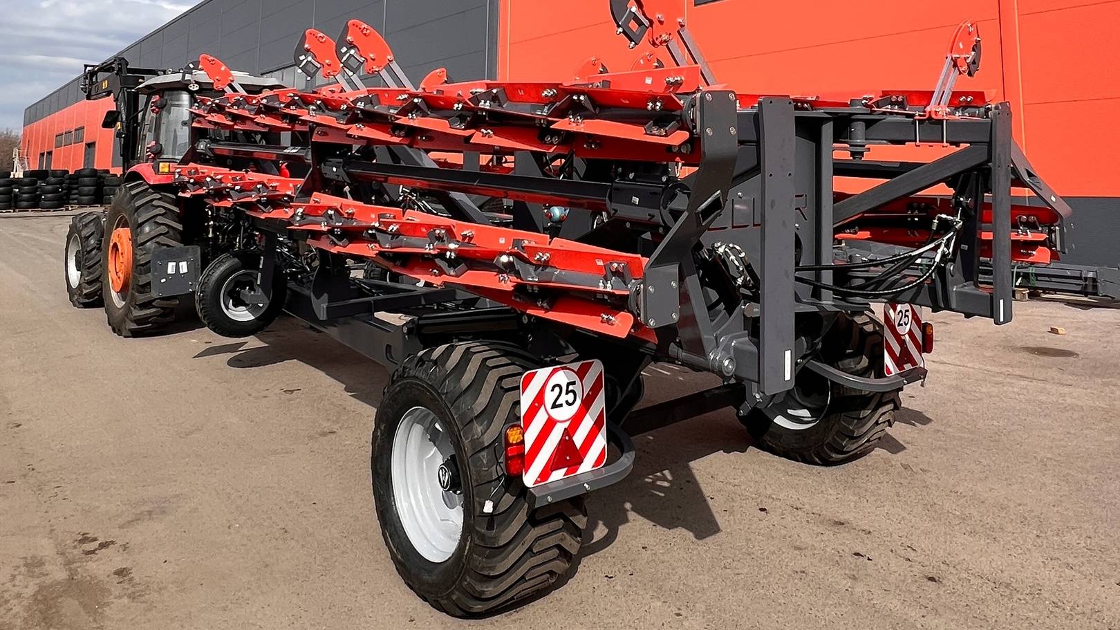 Каток-измельчитель КИ-12 STELLAR для измельчения стерни подсолнечника, кукурузы, рапса, сидератов