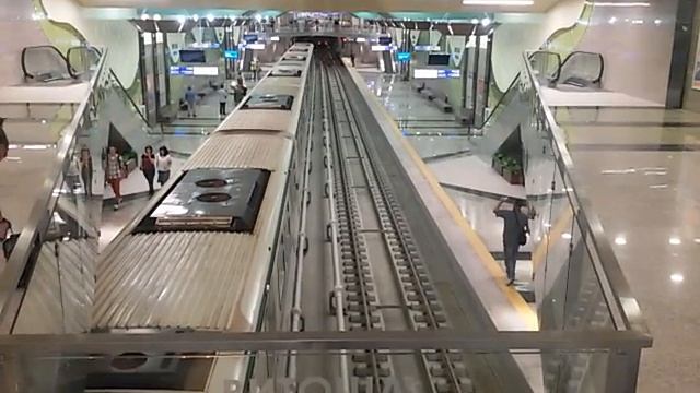 Бойко Борисов откри новата метростанция "Витоша" смотреть онлайн