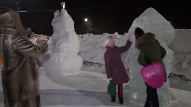 Центральный зимний городок открыт! Как это было? смотреть онлайн