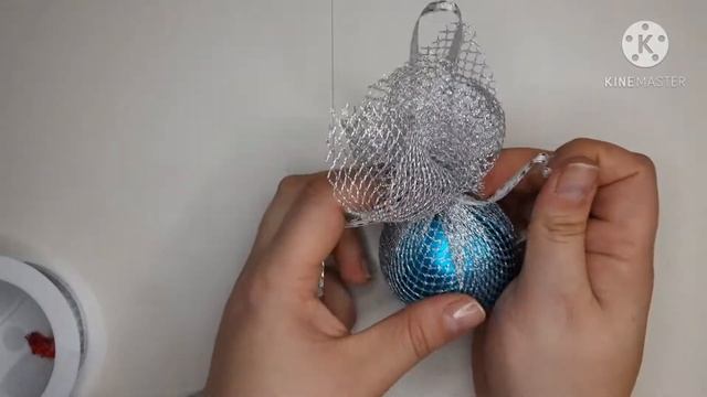 Украшаем новогоднюю игрушку. Игрушка в сетке. смотреть онлайн