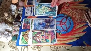 Таро расклад: КАК НА САМОМ ДЕЛЕ ОН ОТНОСИТСЯ КО МНЕ????