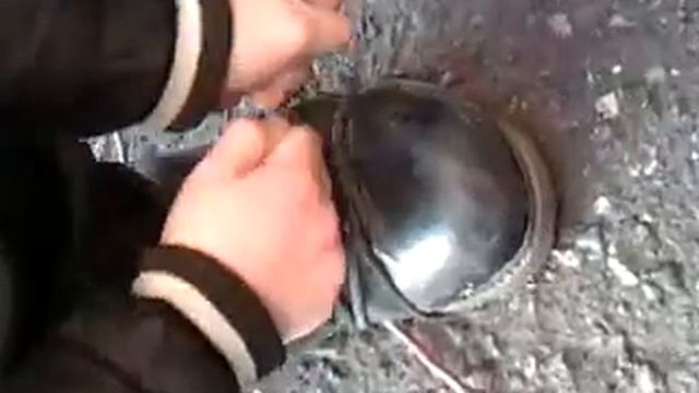 Способ Вадима как сделать нормальные ботинки из порваных(прикол) смотреть онлайн