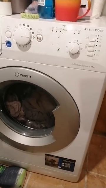 Indezit bwsb51051 мигают лампочки одновременно. Что за код о... смотреть онлайн