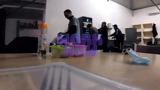 Экскурсия по складу цветов в Нидерландах 🇳🇱 смотреть онлайн