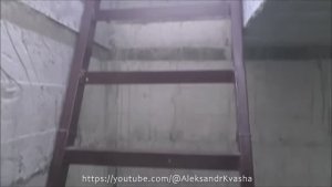 Металлическая лестница своими руками в погреб. Погреб своими руками, бетонный.