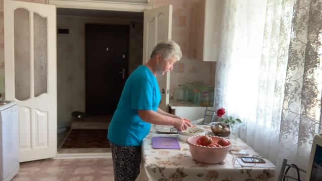 Ура!Рыба//Помощник//Сплошная прибыль//Занимаюсь заморозкой//Опять Москва//Своё сено лучше// смотреть онлайн