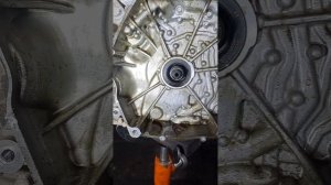хонда Фрид. замена сальника коленвала заднего и гидро?