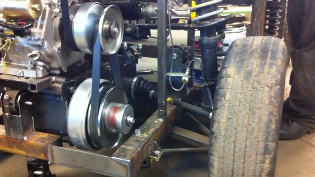 Первый запуск вариатора с автоматическим сцеплением. смотреть онлайн