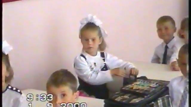 1 сентября 2000г 2 первых класса - первые уроки.с.Кэйнари смотреть онлайн