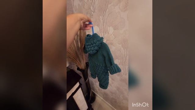 Видеообзор. Детский вязаный комбинезон Пузырики. смотреть онлайн