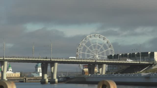 ЛОВЛЯ ОКУНЯ В ОТВЕС. ПЕРВЫЙ ЛЕД УЖЕ БЛИЗКО. КУДА ДЕЛАСЬ ВОДА ? смотреть онлайн