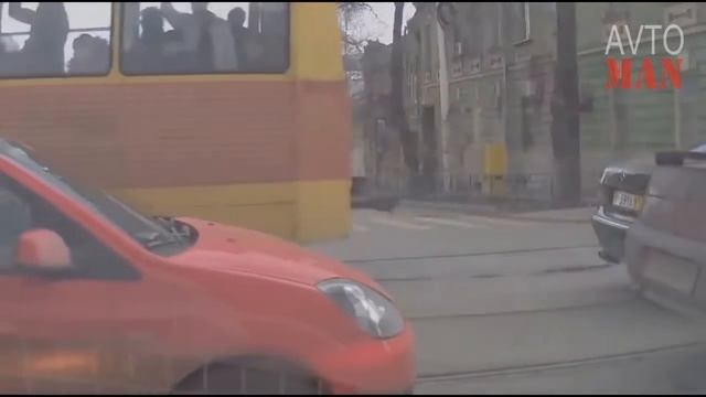 Приколы на дороге осторожно женщина за рулем #10 смотреть онлайн
