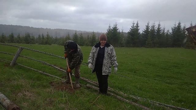 Идёт снег//Делаем загон для коров//Сломал Иж. смотреть онлайн