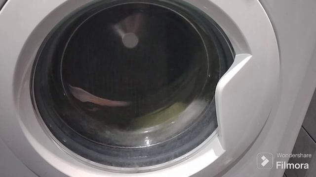 Стирка цветных вещей в стиральной машине INDESIT MSD 615. Цве