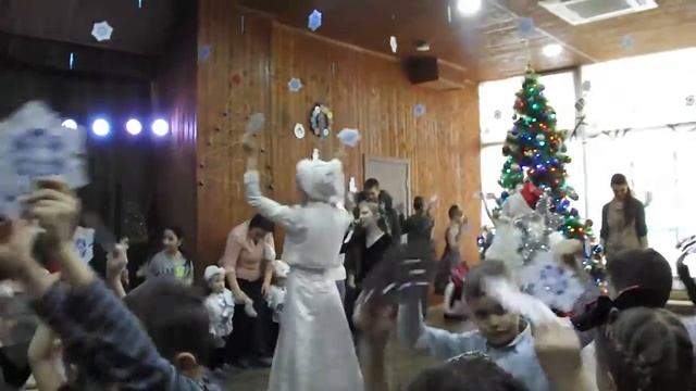 Новый год смотреть онлайн