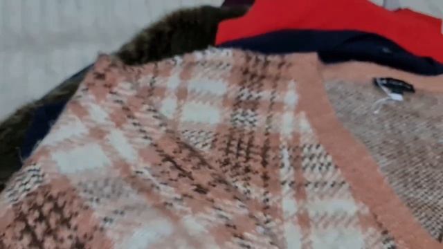 шубка как у керри бредшоу, шёлковый свитер и много люкса в секонд-хенде смотреть онлайн