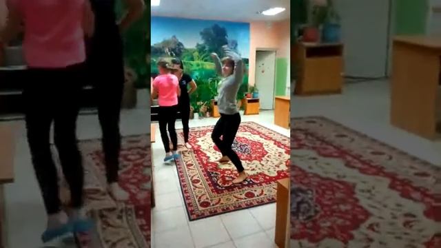 У тёлок едет крыша!) смотреть онлайн