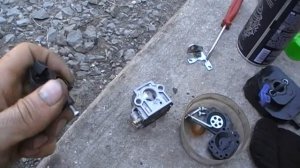 Клинить дросильна заслонка на мотокосі