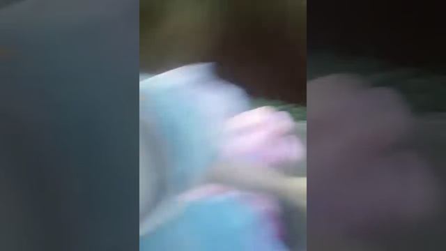 Приколы Маленькая девочка😂😂😄 смотреть онлайн