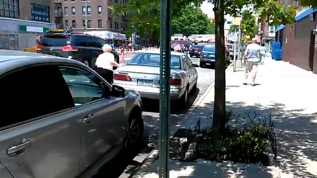 Америка. Престарелая старушка за рулем 2. смотреть онлайн