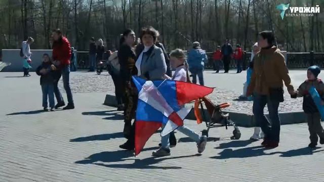 Фестиваль воздушных змеев, Воронеж, Адмиралтейка, 17 апреля смотреть онлайн