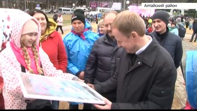 Губернатор Виктор Томенко принял участие в зажжении газового факела на открытии турсезона смотреть онлайн