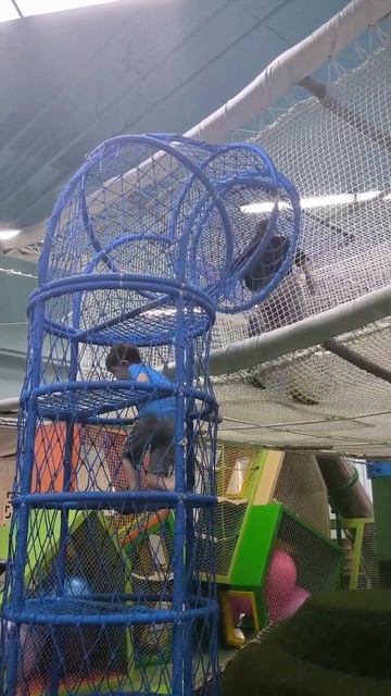 Мисти Парк в ТЦ Гравитация #людикаклюди #аутизм #занят? смотреть онлайн