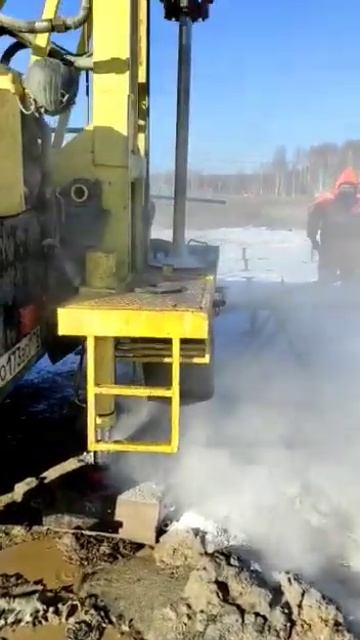 Ёжики в тумане#бурение скважин# Екатеринбург#буровая#? смотреть онлайн