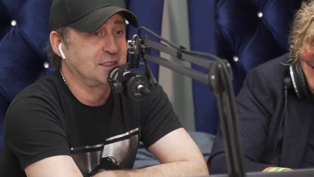 Звонок в студию... смотреть онлайн