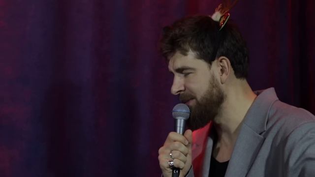 Праздничный специальный выпуск |Комики против пробле? смотреть онлайн