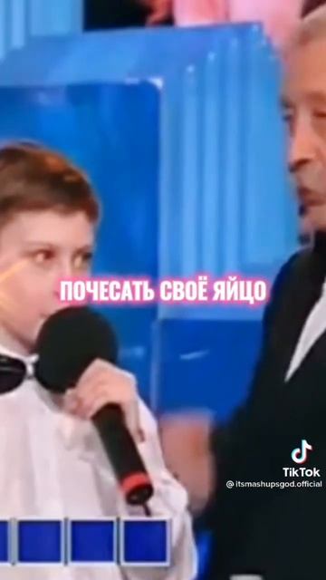 Вышел заяц на крыльцо🐰 #заяц #зайчик смотреть онлайн