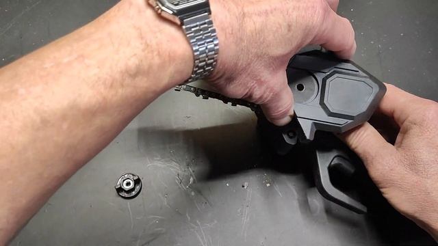 Аккумуляторная мини пила - надо ли устанавливать масл?