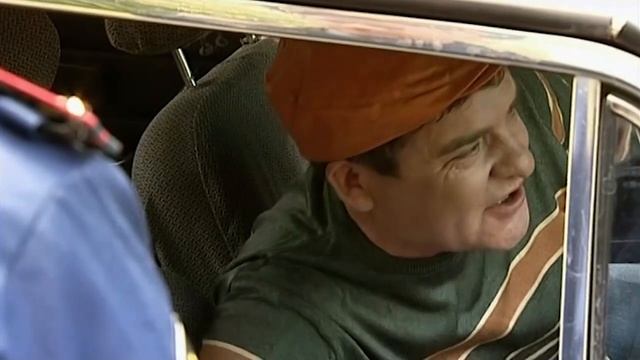 Таксист и полицейский | 6 кадров смотреть онлайн